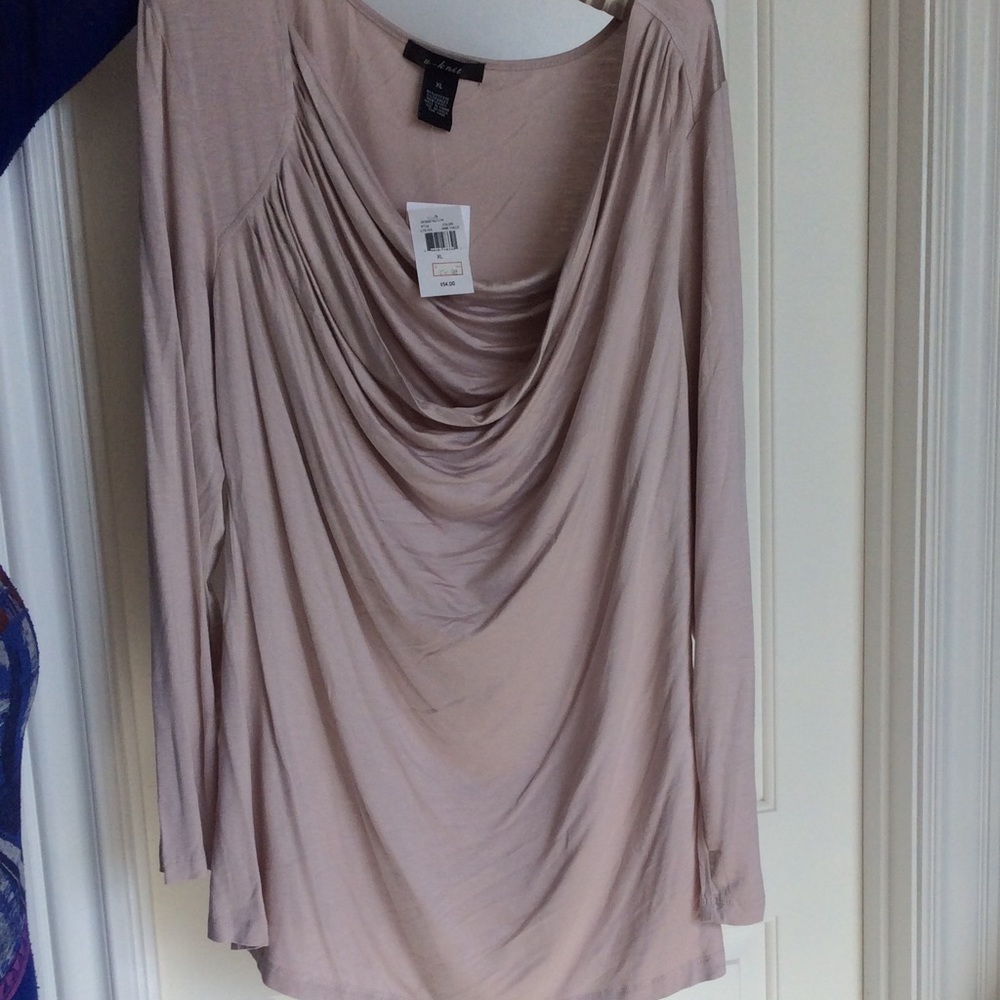 Silky slimming top